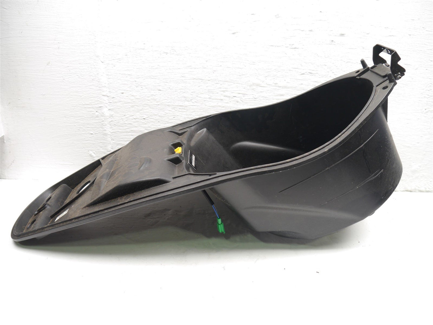 SYM JET X 125 2021-2023 UNDERSEAT STORAGE LOCKER TUB