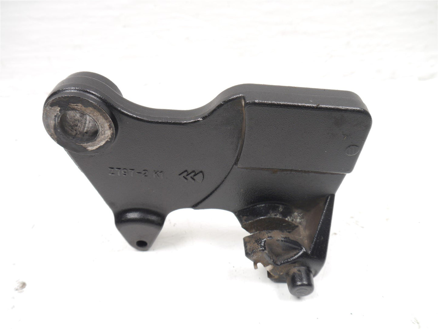SINNIS RSX125 EFI REAR BRAKE CALIPER MOUNT AND BOLT