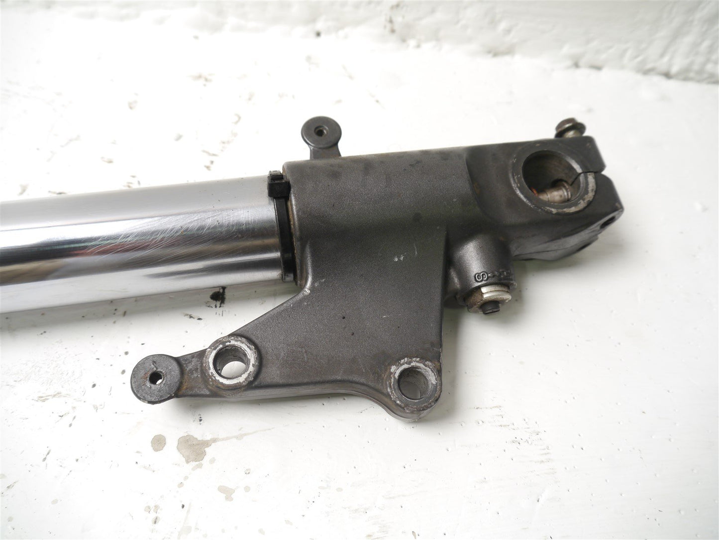 APRILIA SL1000 FALCO 1999-2005 RIGHT FORK LOWER STANCHION