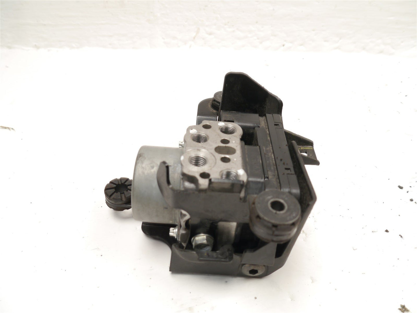 HONDA CB125R 2021-2023 ABS BRAKE PUMP