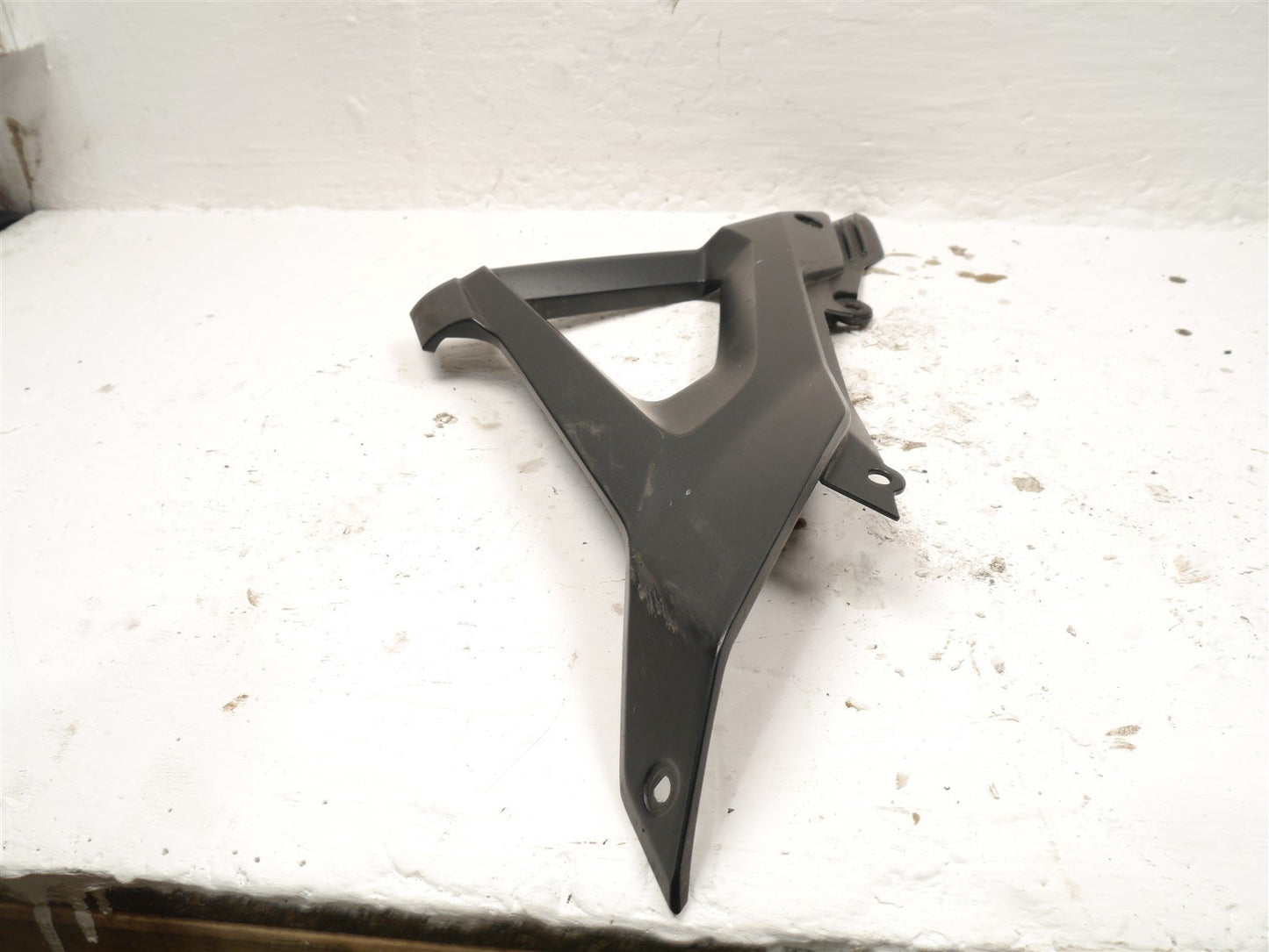 HONDA CB125R 2021-2023 LEFT SIDE PANEL *SCRATCHED*