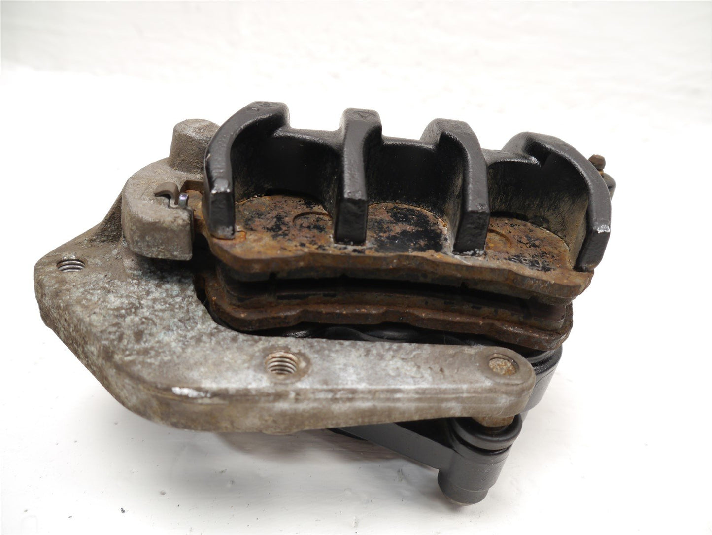 SUZUKI BURGMAN UH 125 2008-2011 FRONT BRAKE CALIPER