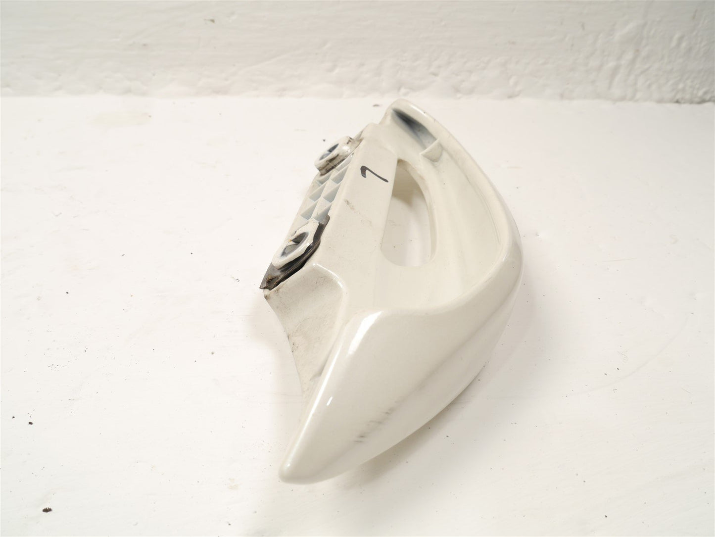 SUZUKI BURGMAN UH 125 2008-2011 LEFT GRAB RAIL