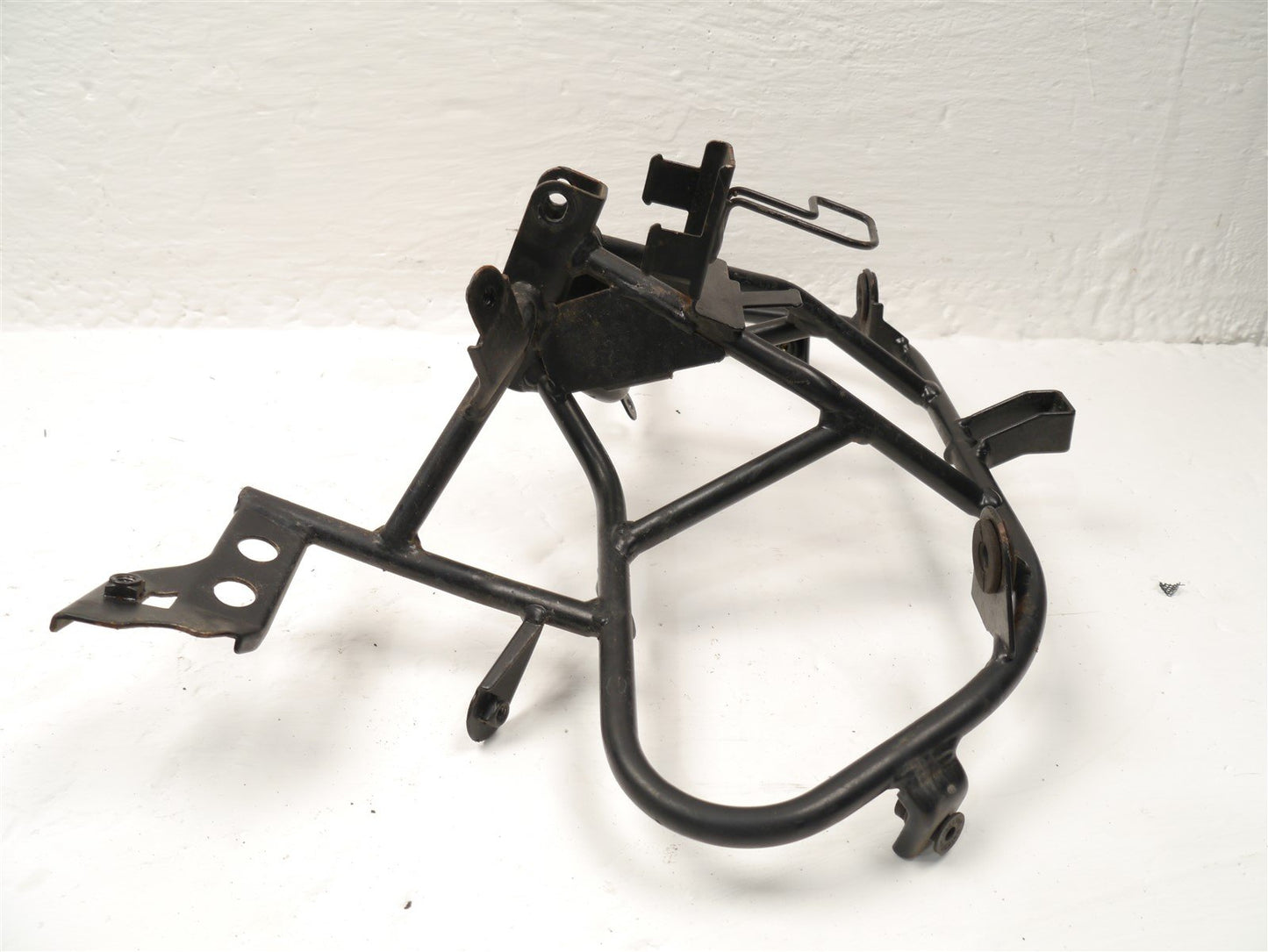 SUZUKI BURGMAN UH 125 2008-2011 FRONT FRAME CLOCK MOUNT