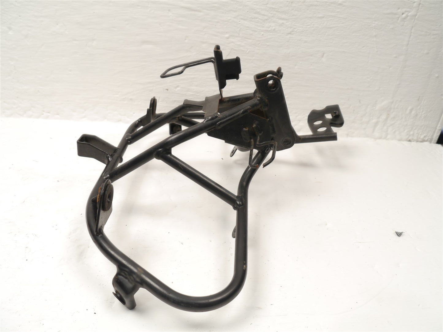 SUZUKI BURGMAN UH 125 2008-2011 FRONT FRAME CLOCK MOUNT