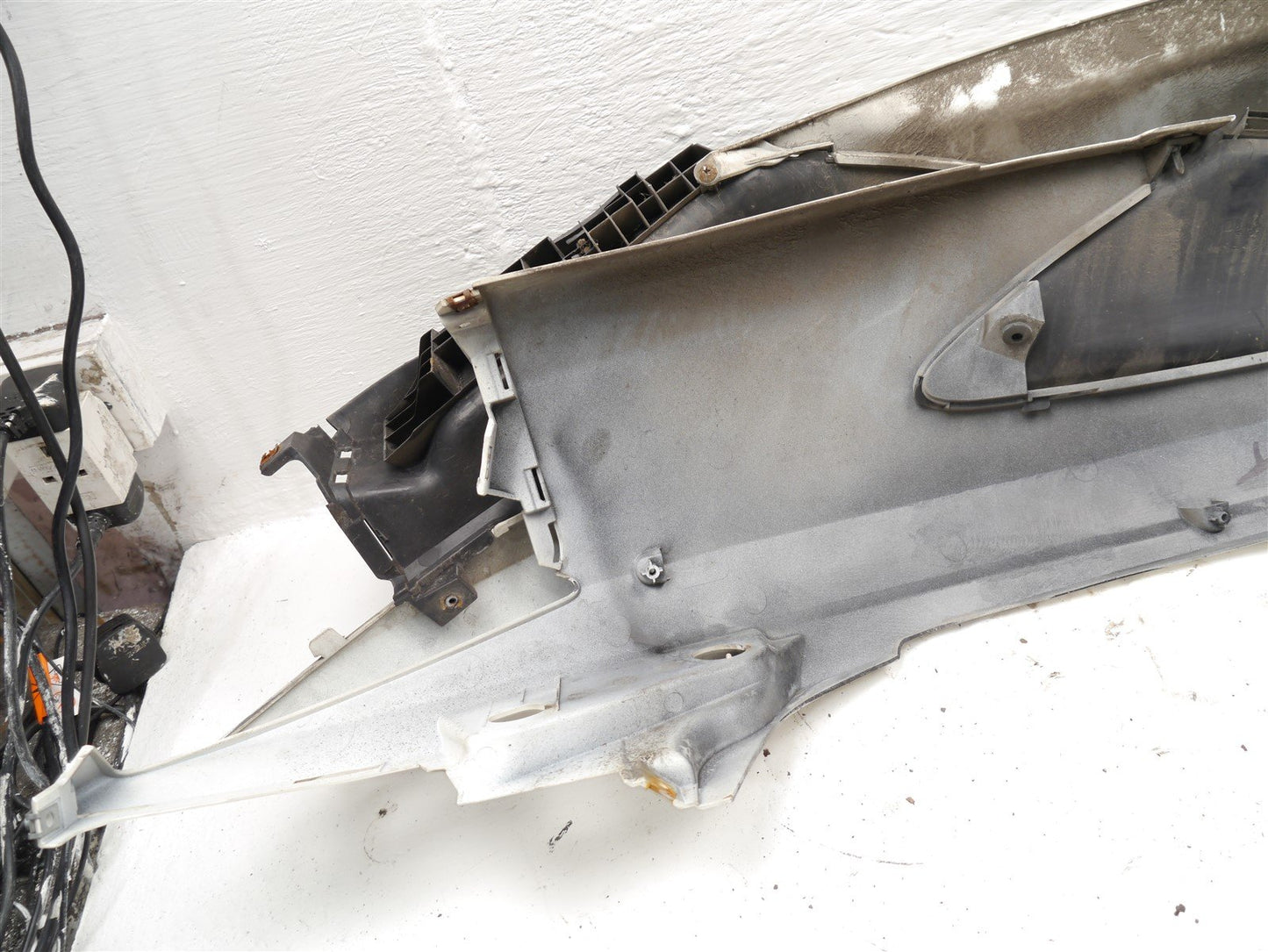 SUZUKI BURGMAN UH 125 2008-2011 SIDE FAIRING PANELS x 2