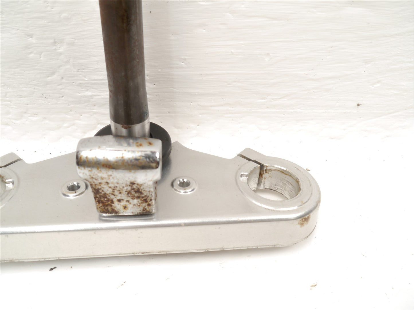 TRIUMPH SPEEDMASTER 2003-2004 BOTTOM FORK YOKE