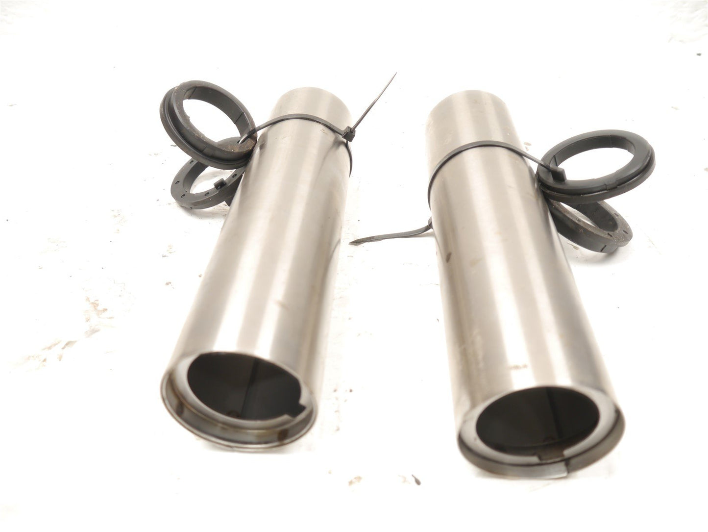 TRIUMPH SPEEDMASTER 2003-2004 TOP FORK SHROUDS