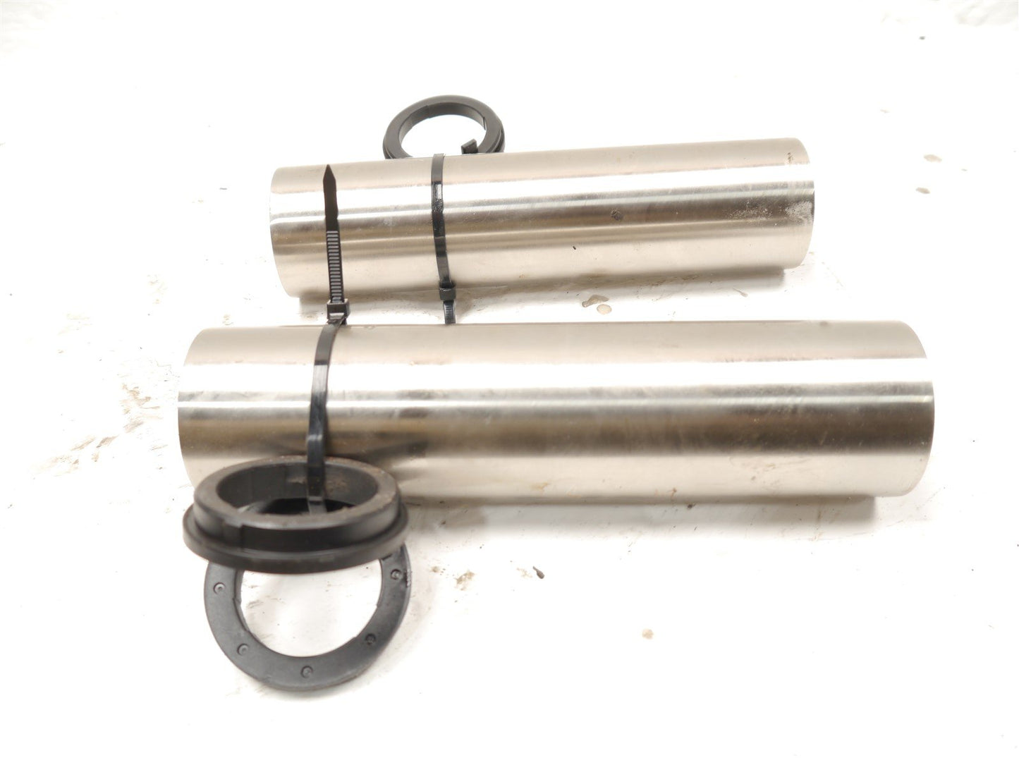 TRIUMPH SPEEDMASTER 2003-2004 TOP FORK SHROUDS