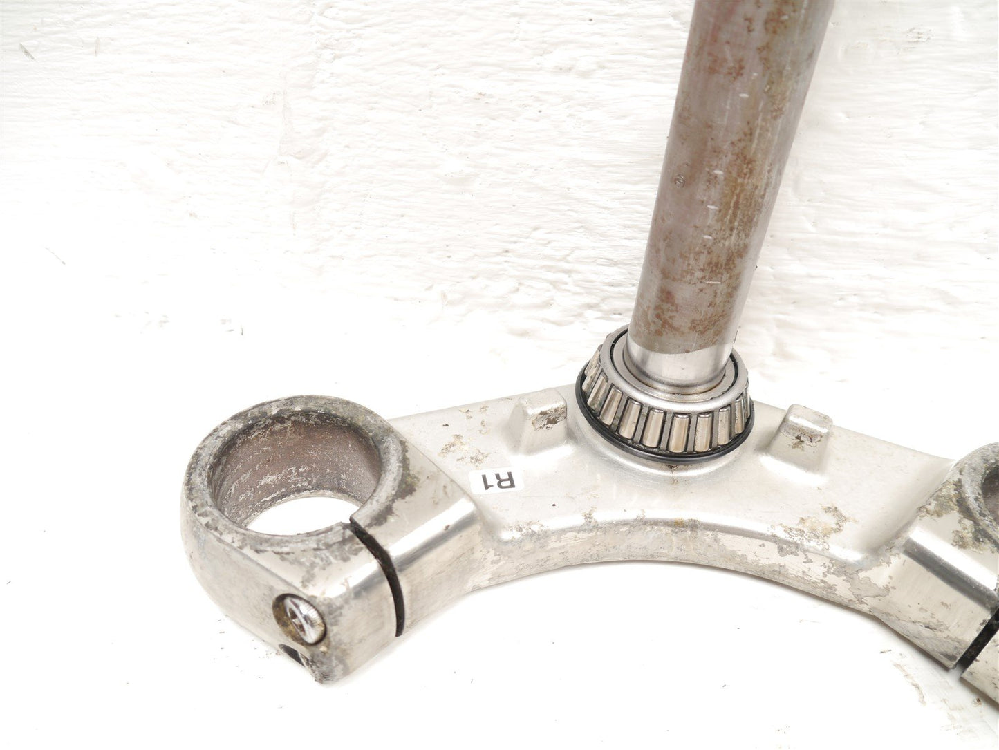 TRIUMPH THUNDERBIRD 900 1995-2004 BOTTOM FORK YOKE