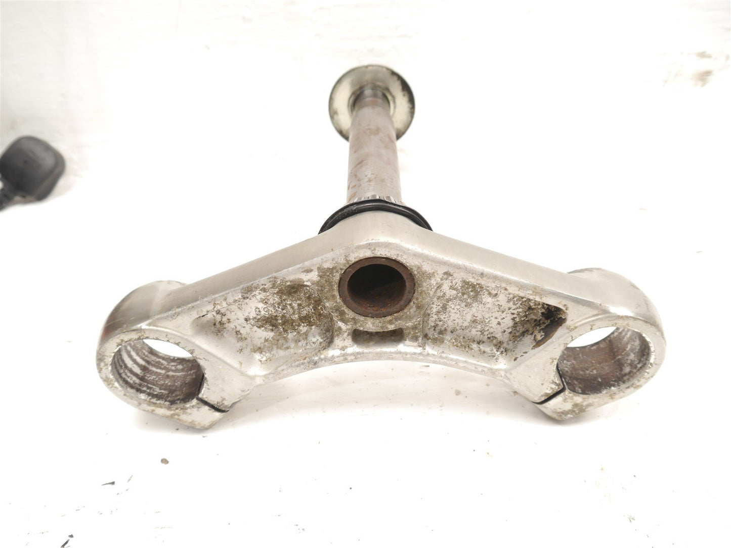 TRIUMPH THUNDERBIRD 900 1995-2004 BOTTOM FORK YOKE