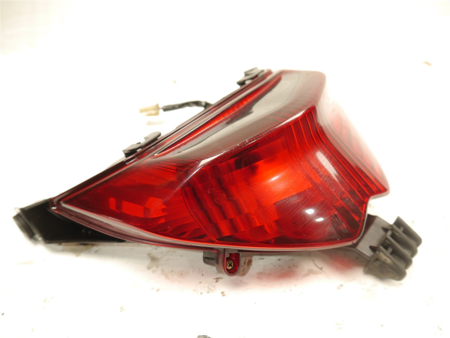 SUZUKI GSF 650 BANDIT 2005-2006 REAR LIGHT