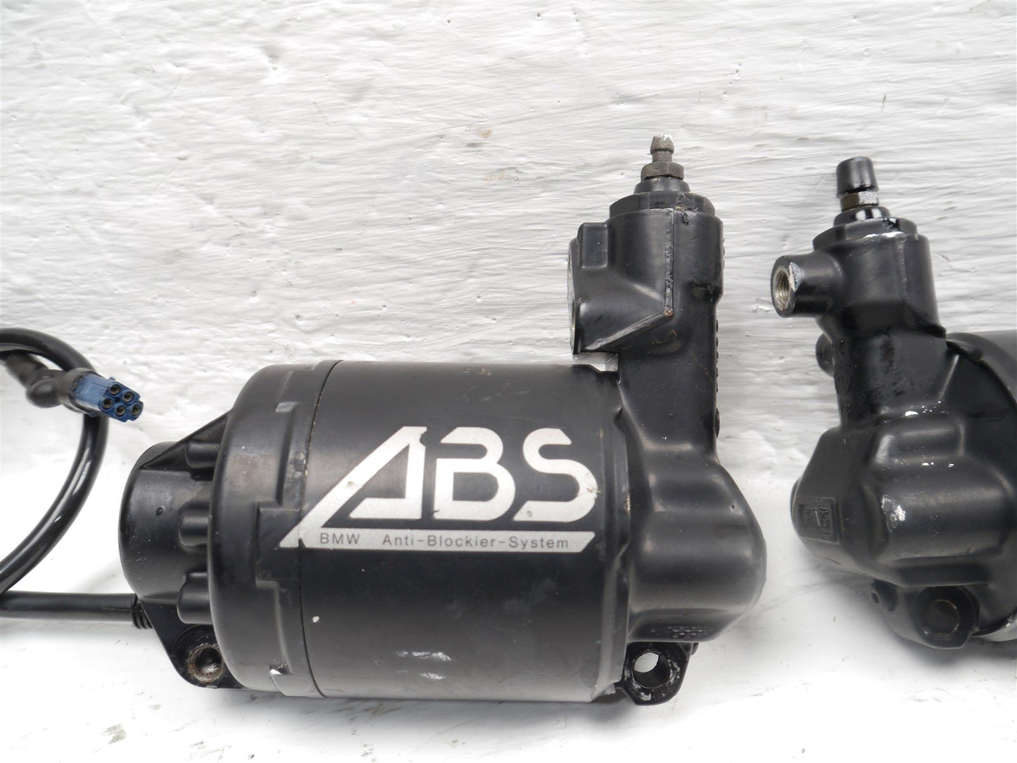 BMW K1100 RS ABS 1992-1996 BRAKE PUMP X 2