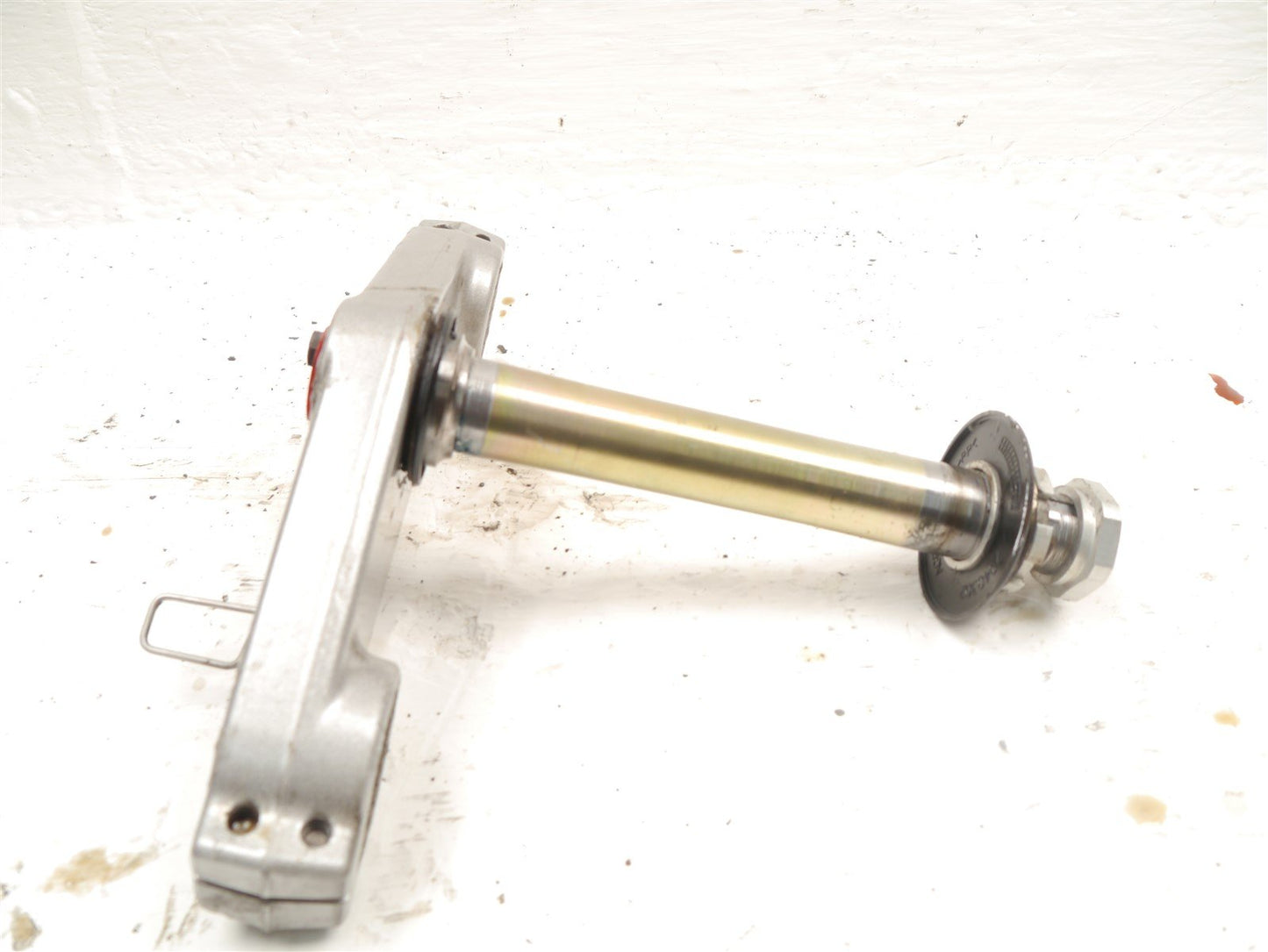 TRIUMPH SPRINT 1050 ST 2005-2007 BOTTOM FORK YOKE