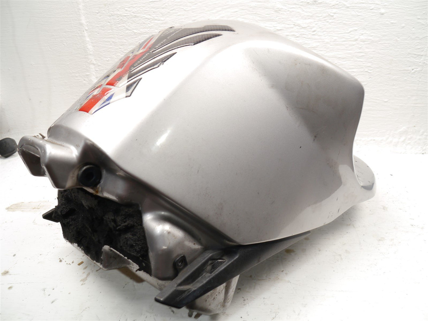 TRIUMPH SPRINT 1050 ST 2005-2007 FUEL TANK