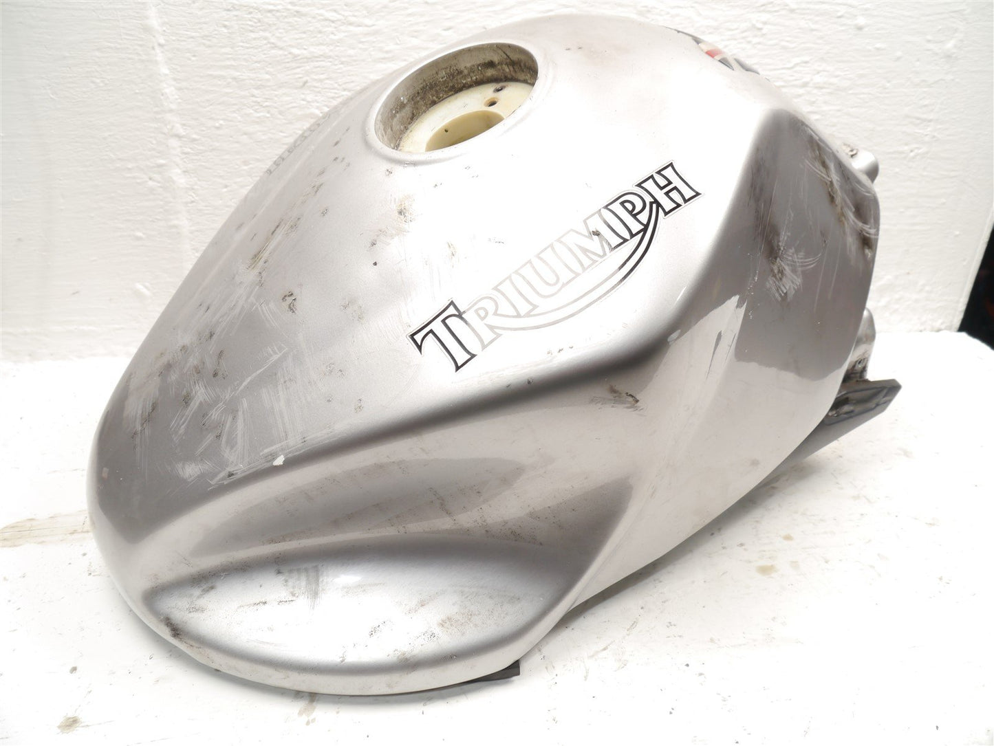 TRIUMPH SPRINT 1050 ST 2005-2007 FUEL TANK