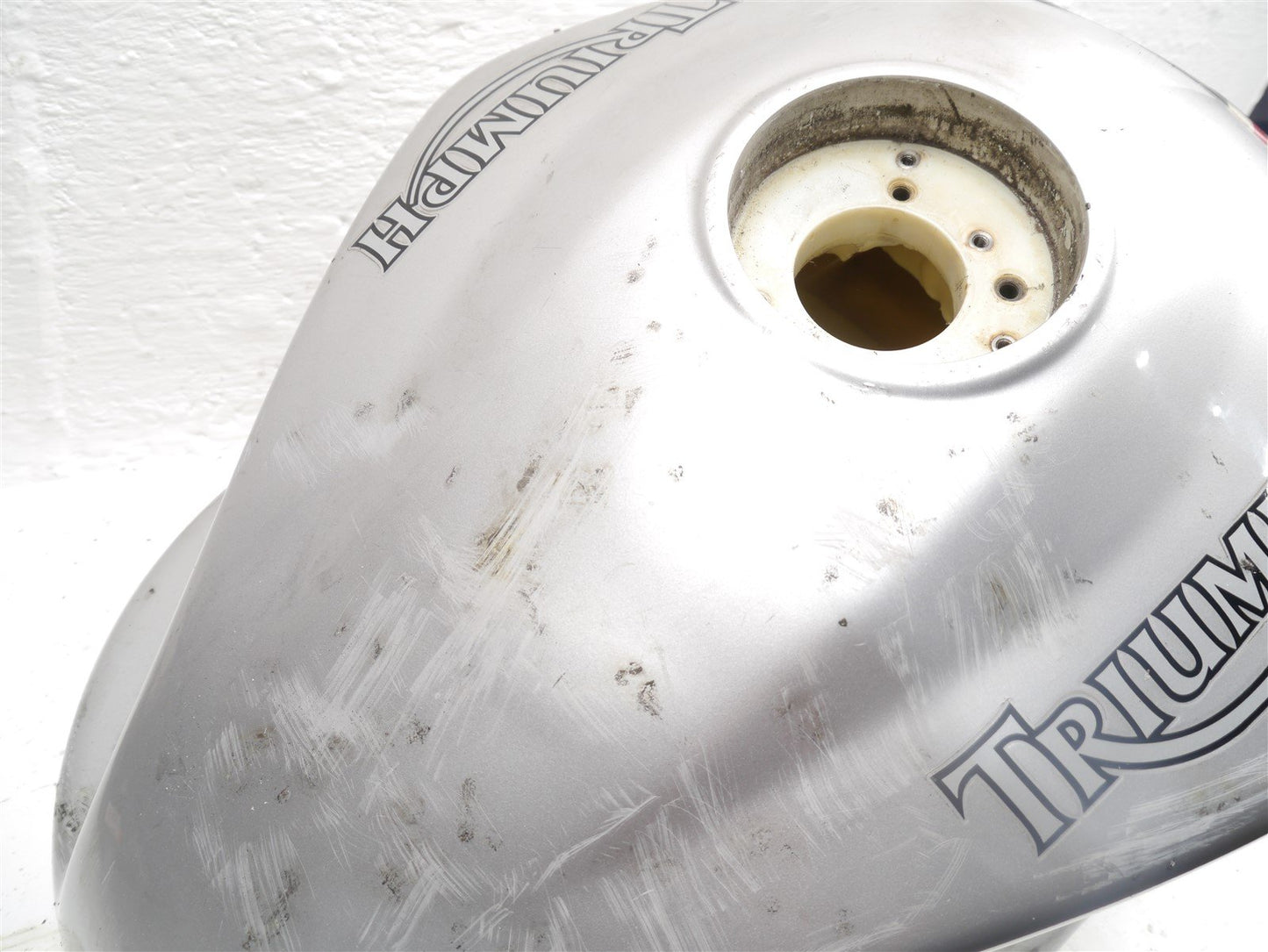 TRIUMPH SPRINT 1050 ST 2005-2007 FUEL TANK