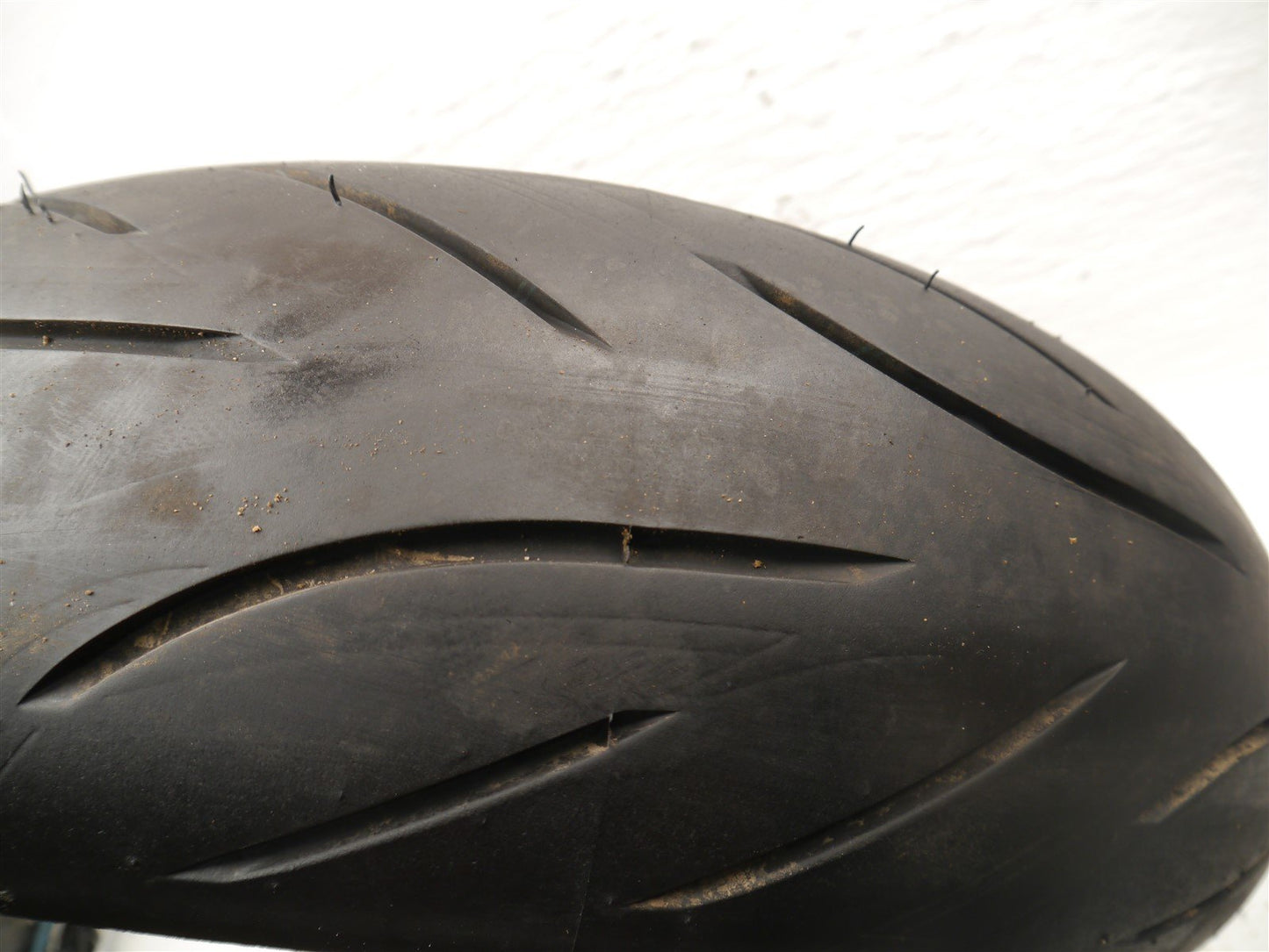 TRIUMPH SPRINT 1050 ST 2005-2007 REAR WHEEL & TIRE