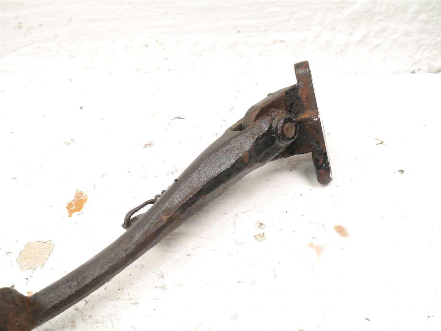 TRIUMPH SPRINT 1050 ST 2005-2007 SIDE STAND & MOUNT
