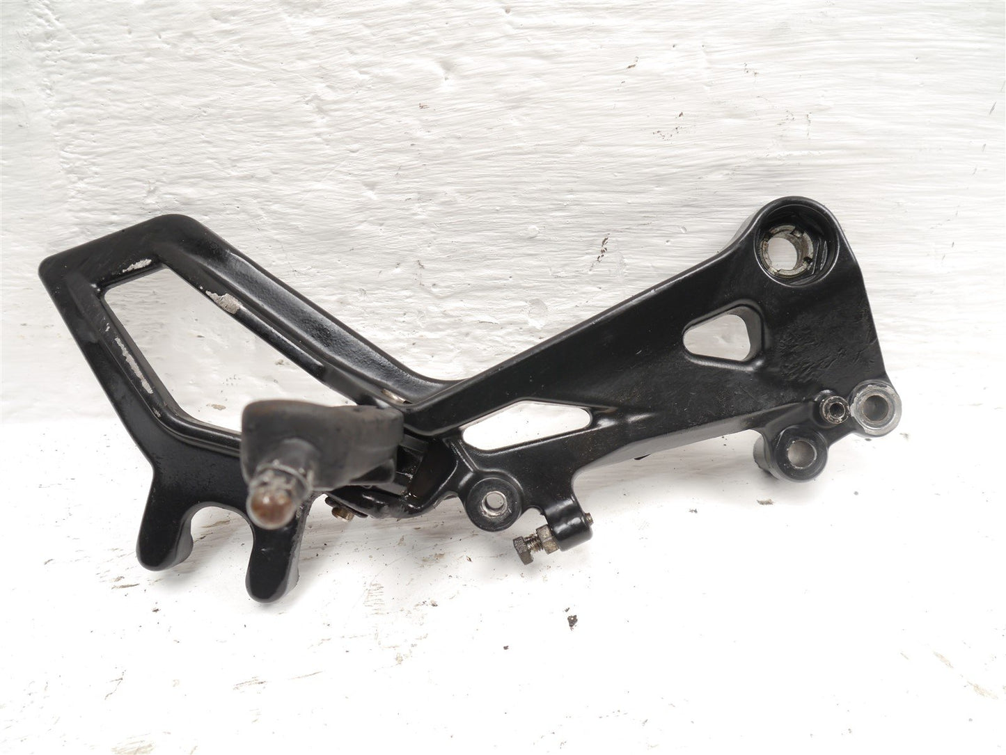KTM RC125 2014-2016 FRONT RIGHT FOOTREST HANGER & PEG