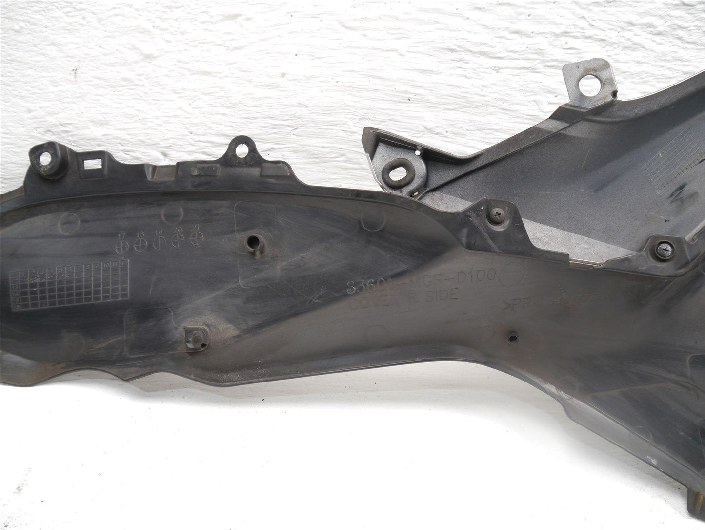 HONDA NC700 S 2012-2013 RIGHT SIDE PANEL