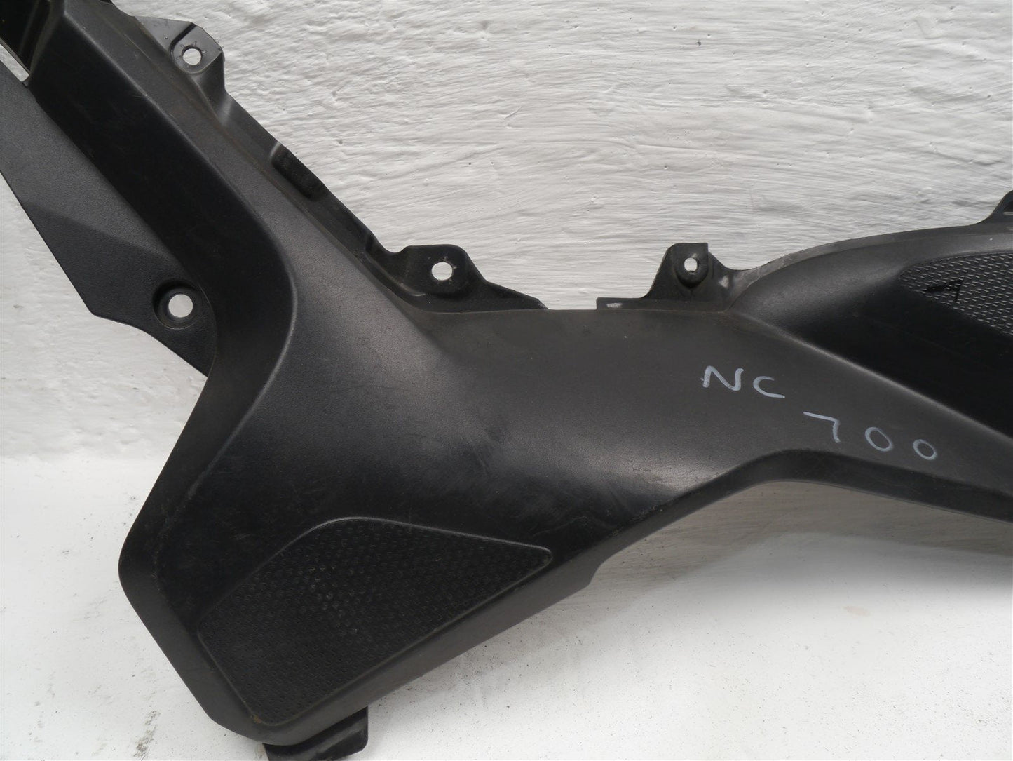 HONDA NC700 S 2012-2013 RIGHT SIDE PANEL
