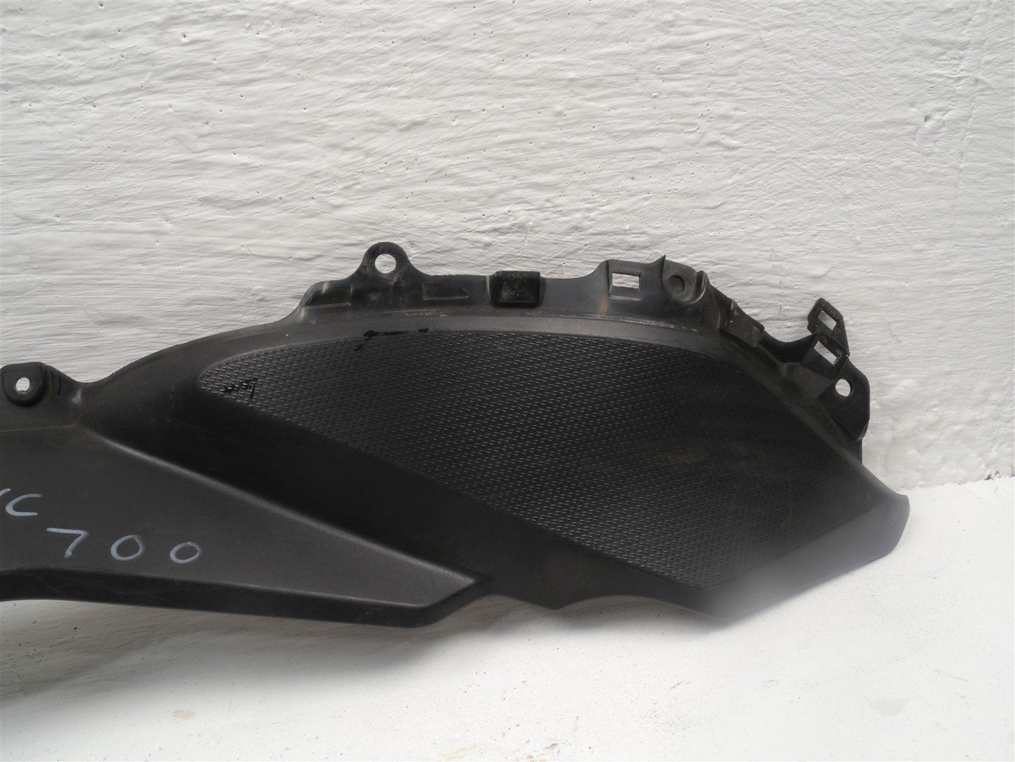 HONDA NC700 S 2012-2013 RIGHT SIDE PANEL