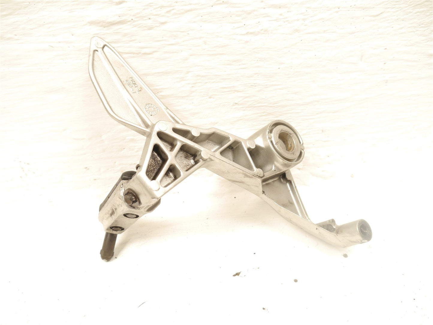 HONDA VFR800 1998-2001 FRONT LEFT FOOTREST HANGER & PEG