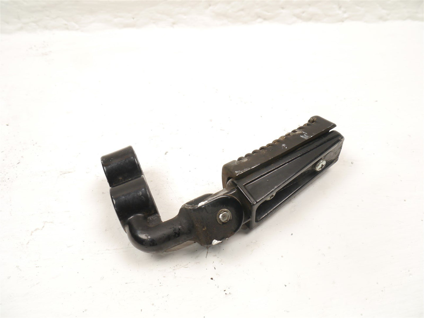 WK BIKES SCRAMBLER 50 2021-2024 FRONT RIGHT FOOTREST & HANGER