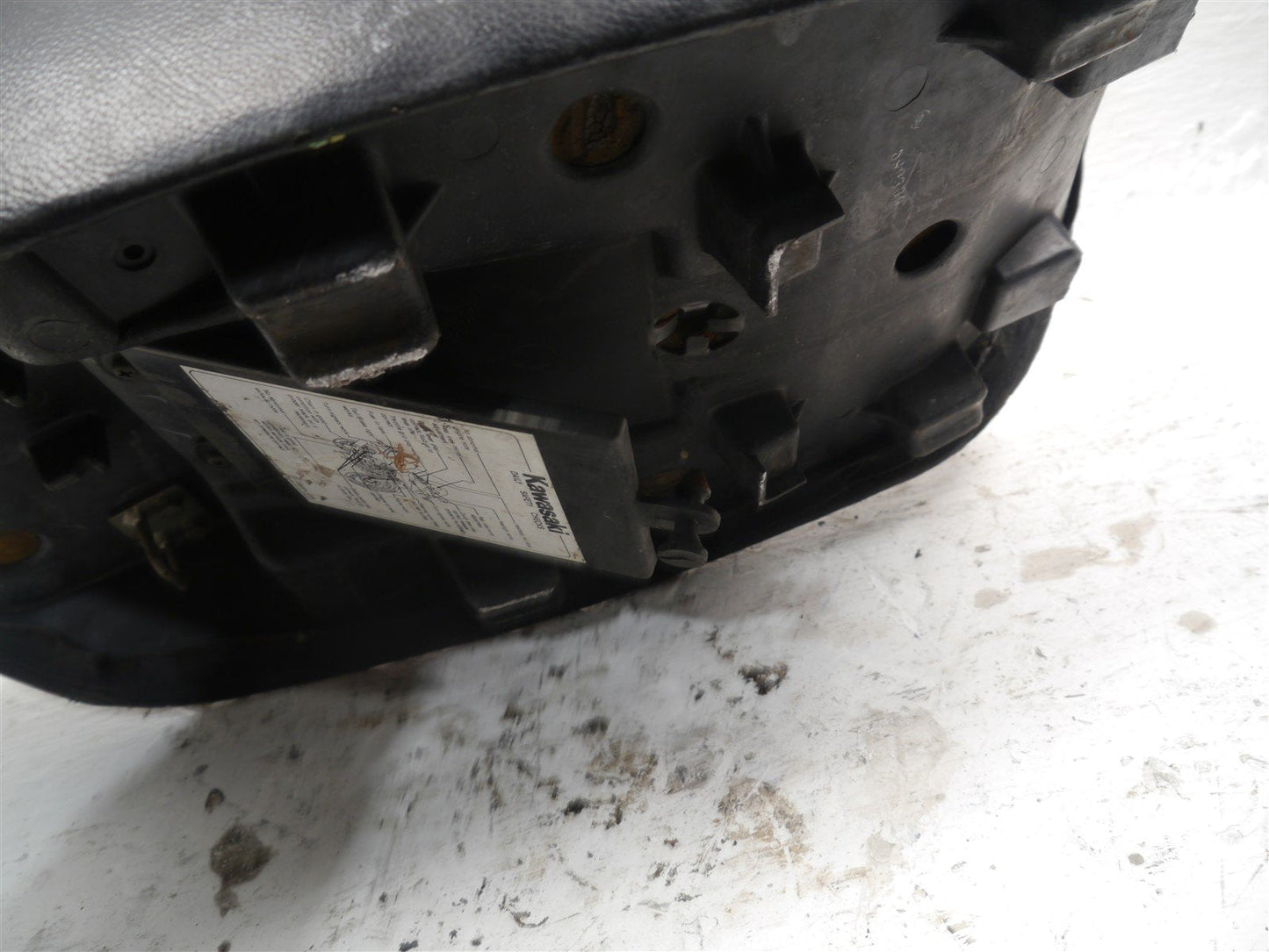 KAWASAKI GPZ750 A UNITRAK 1983-1985 SEAT