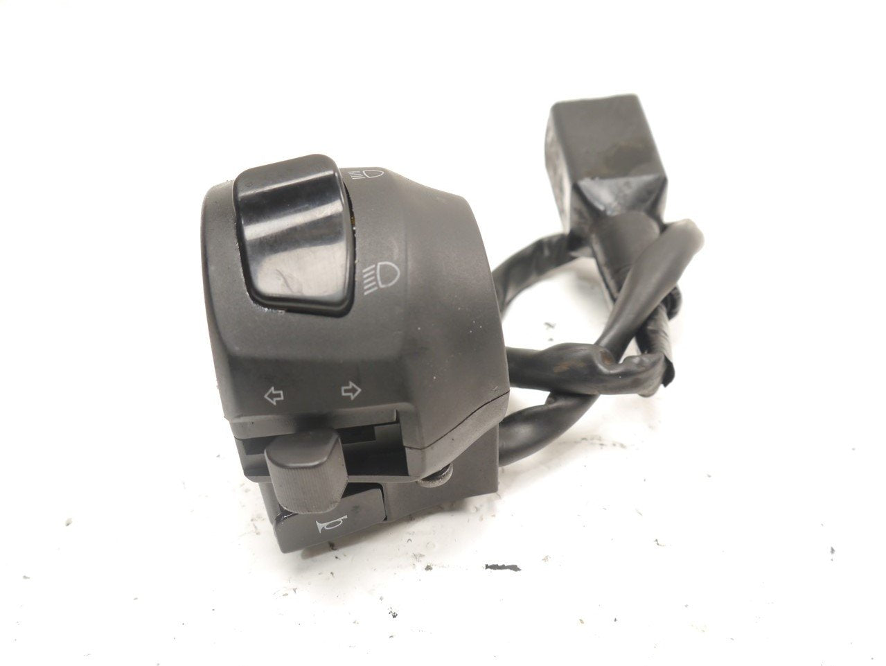 SUZUKI GSXS 125 2017-2021 LEFT SWITCHGEAR