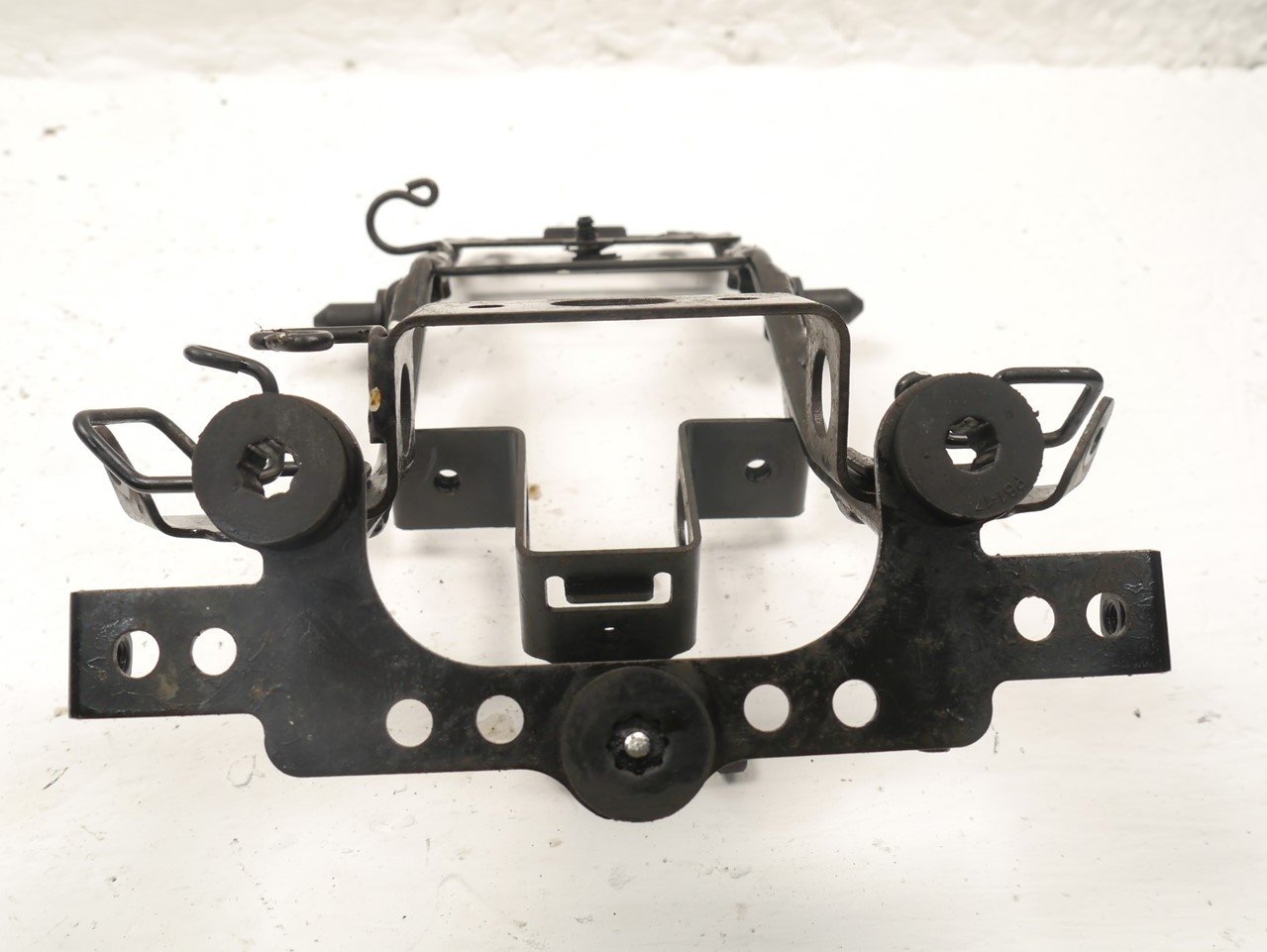 SUZUKI GSXS 125 2017-2021 HEADLIGHT MOUNT FRAME