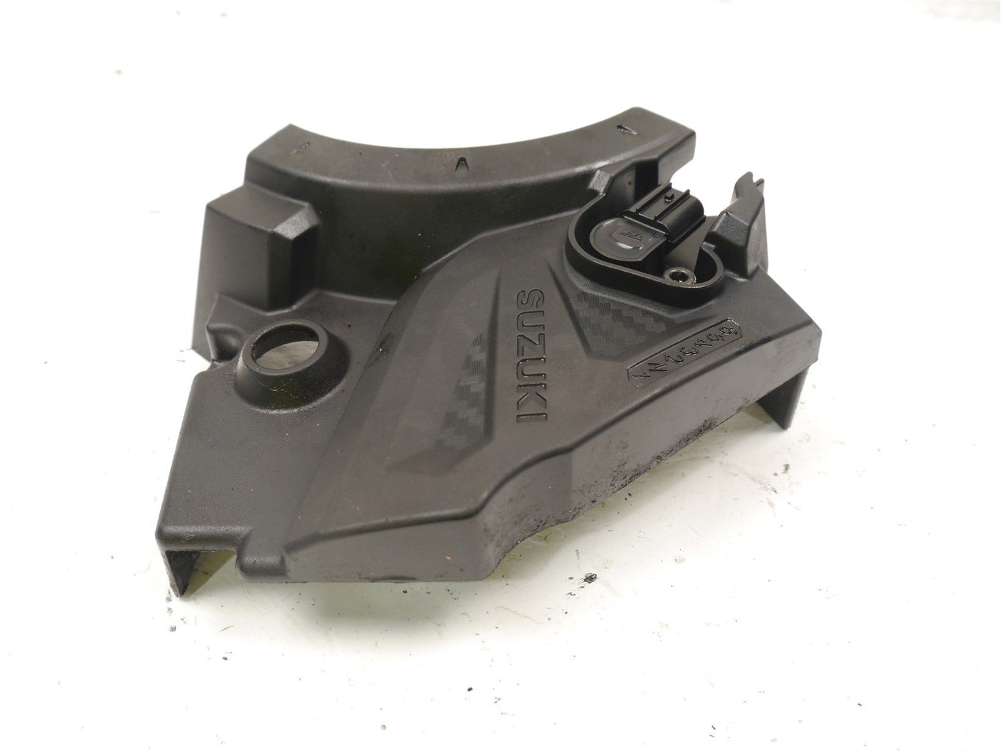 SUZUKI GSXS 125 2017-2021 FRONT SPROCKET COVER & SPEED SENSOR