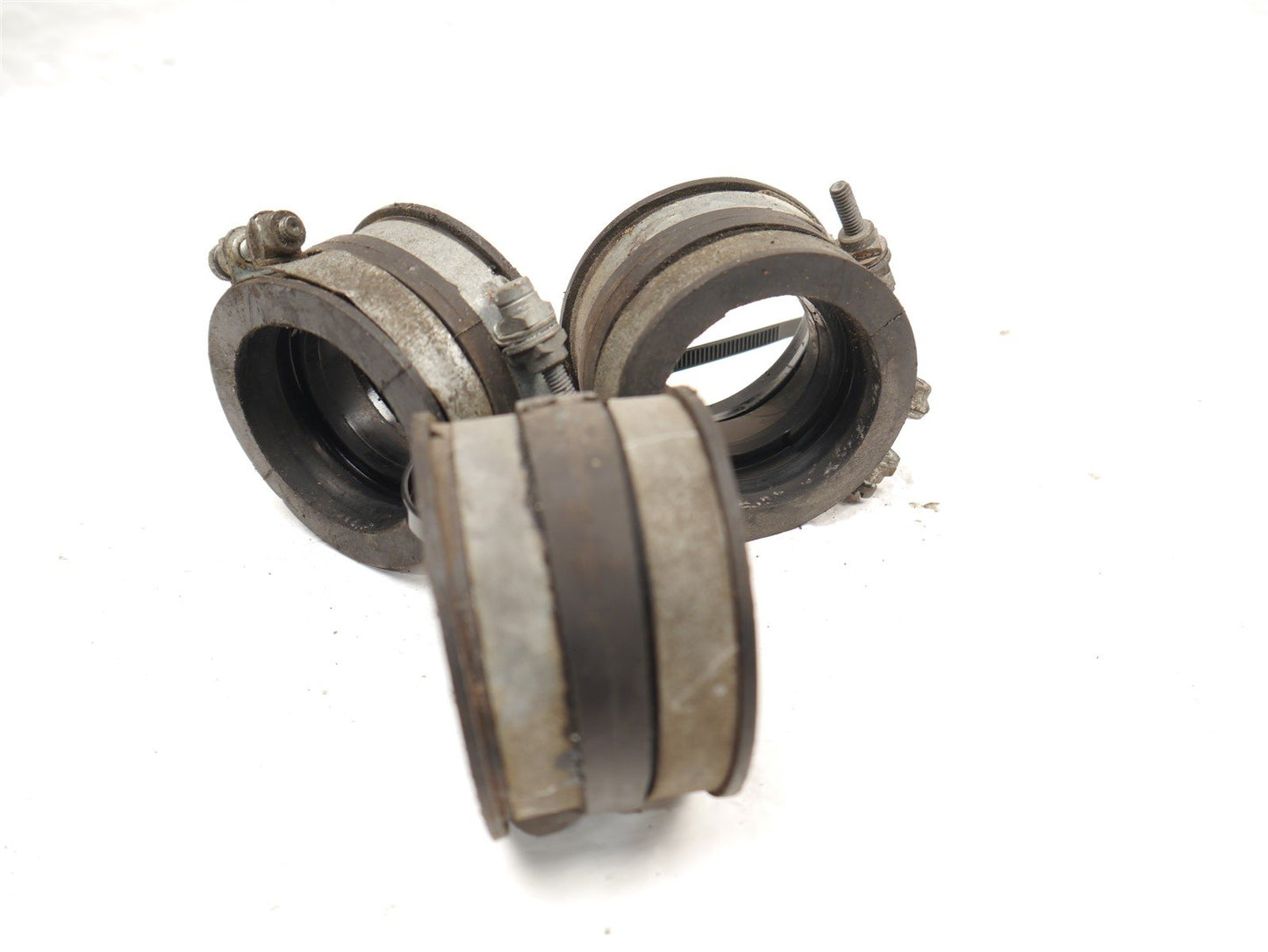 TRIUMPH TROPHY 900 1996-2001 CARBURETTOR INLET RUBBERS