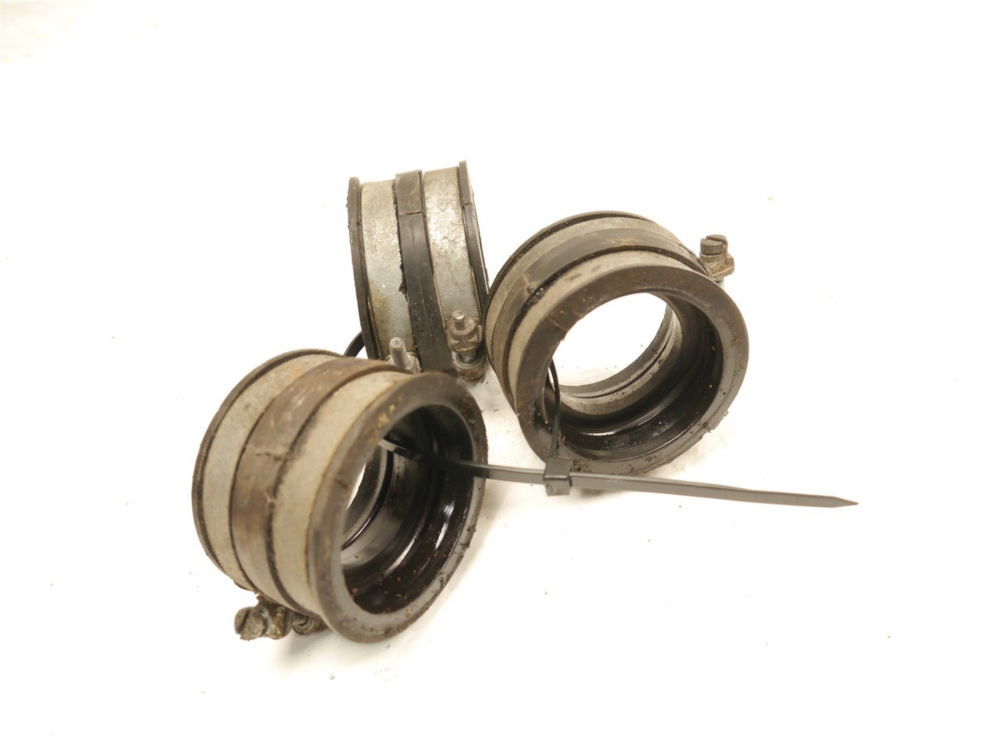 TRIUMPH TROPHY 900 1996-2001 CARBURETTOR INLET RUBBERS