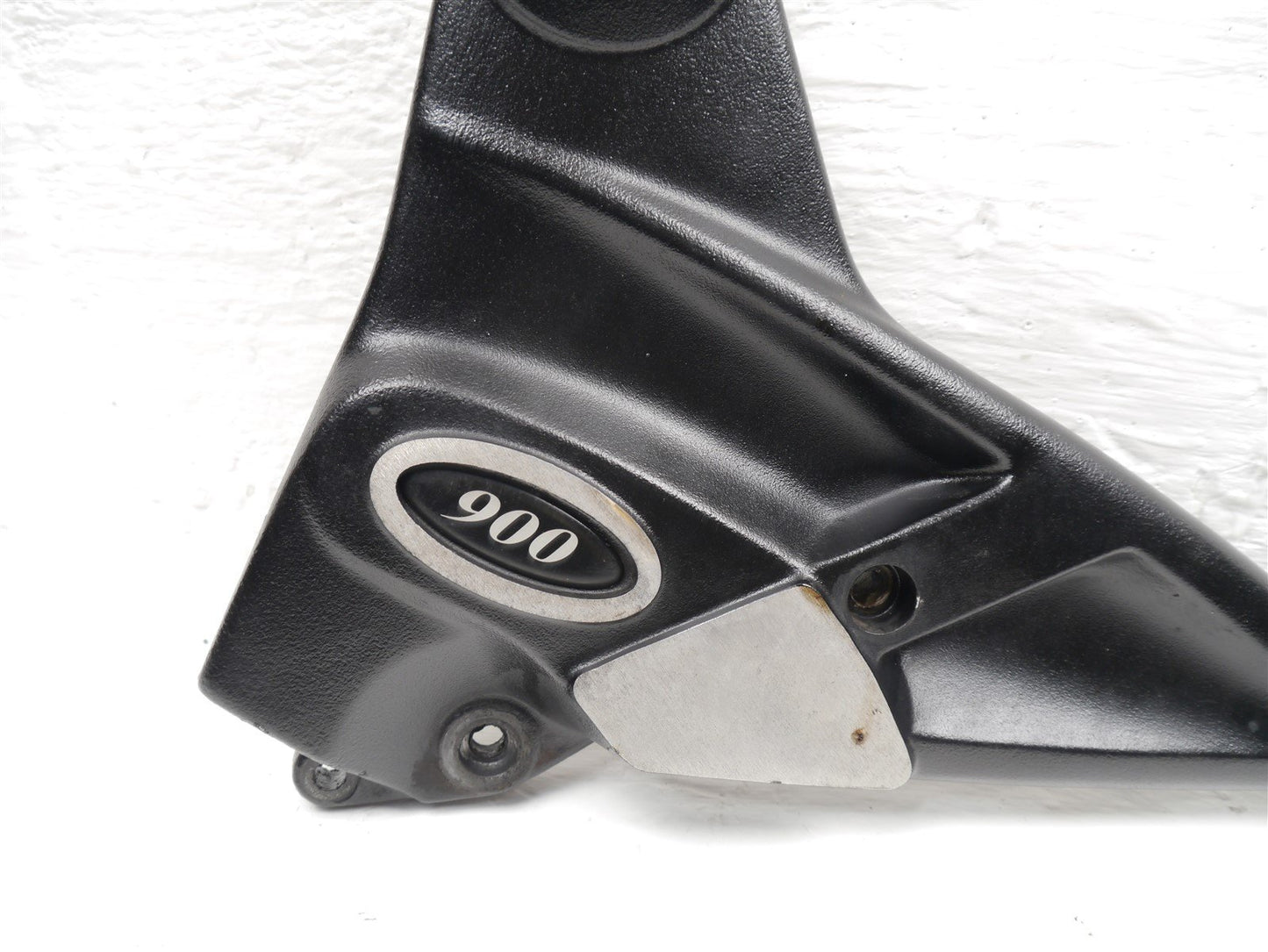 TRIUMPH TROPHY 900 1996-2001 LEFT FOOTREST HANGER