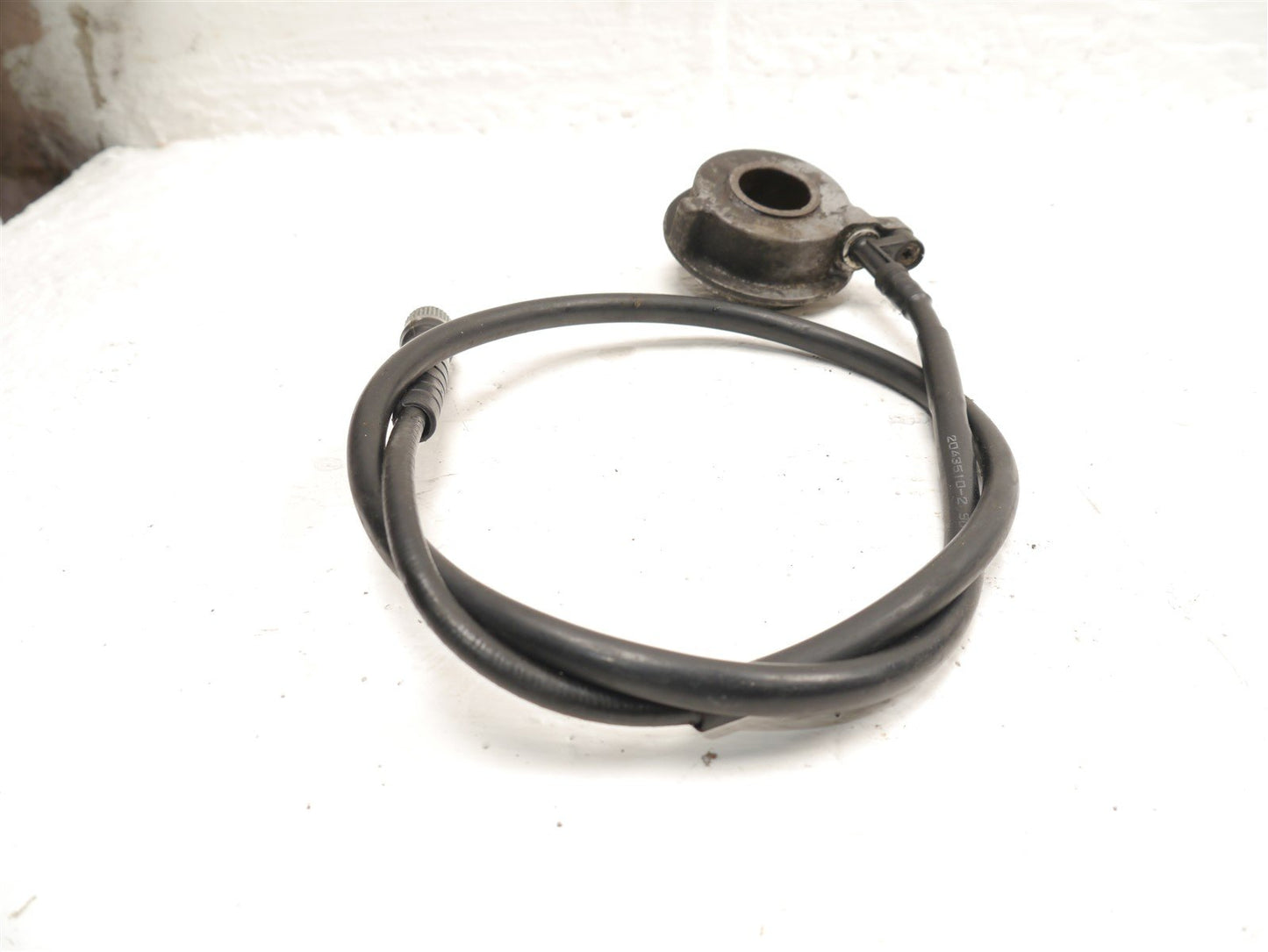 TRIUMPH TROPHY 900 1996-2001 SPEEDOMETER DRIVE UNIT AND CABLE