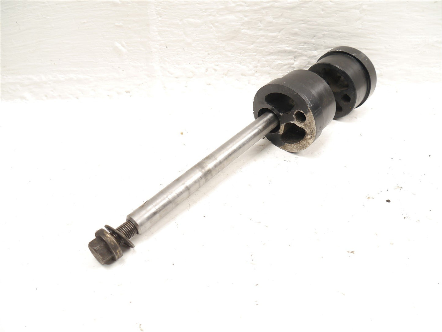 TRIUMPH TROPHY 900 1996-2001 REAR WHEEL SPINDLE & ADJUSTERS