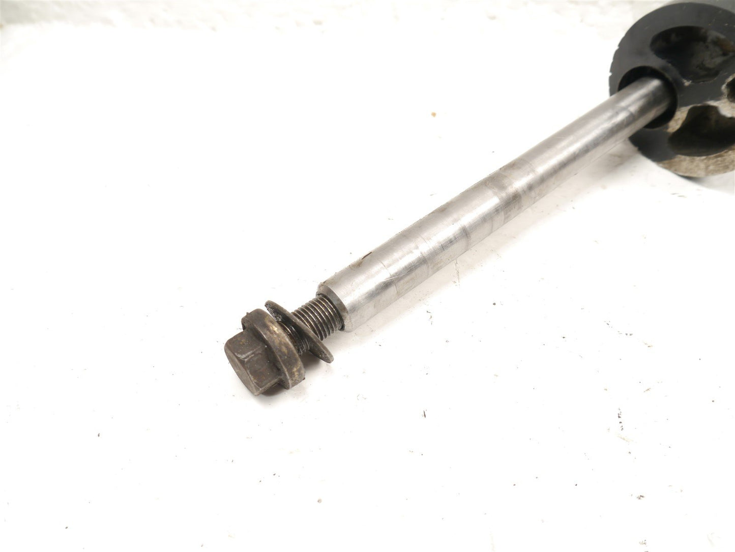 TRIUMPH TROPHY 900 1996-2001 REAR WHEEL SPINDLE & ADJUSTERS