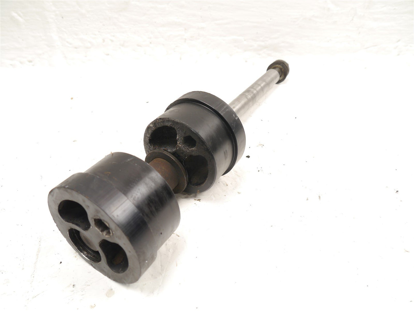 TRIUMPH TROPHY 900 1996-2001 REAR WHEEL SPINDLE & ADJUSTERS