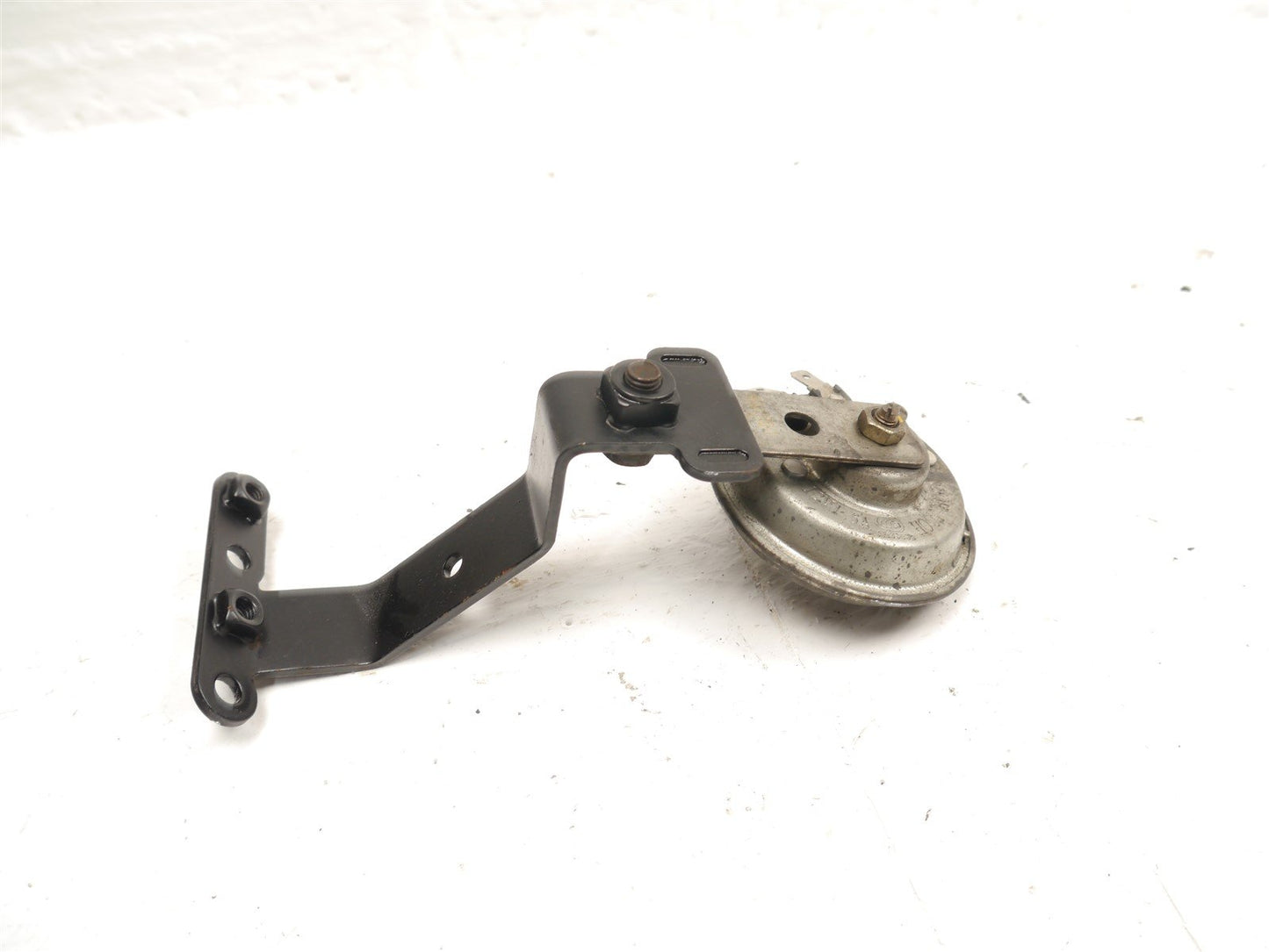 TRIUMPH TROPHY 900 1996-2001 HORN AND MOUNT