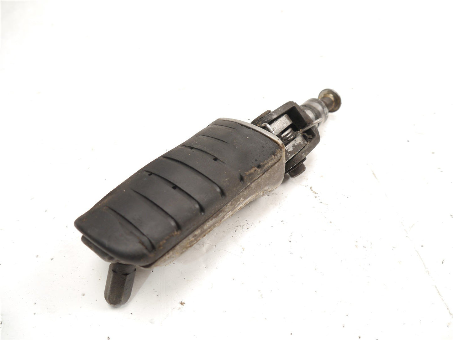 TRIUMPH TROPHY 900 1996-2001 FRONT LEFT FOOTREST PEG