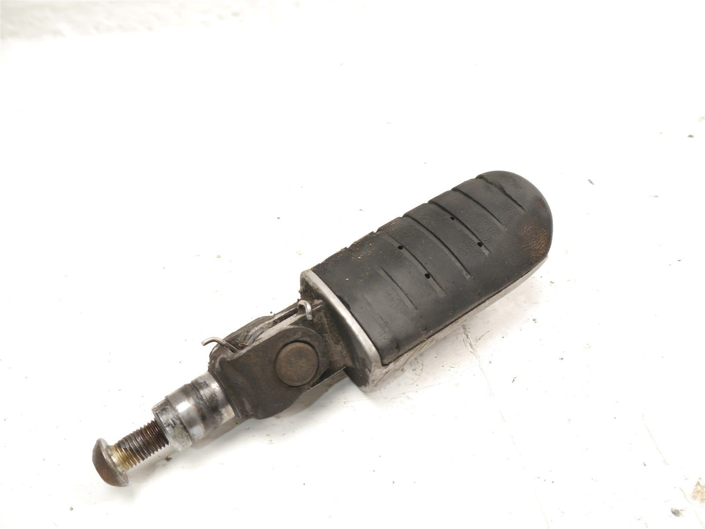 TRIUMPH TROPHY 900 1996-2001 FRONT LEFT FOOTREST PEG