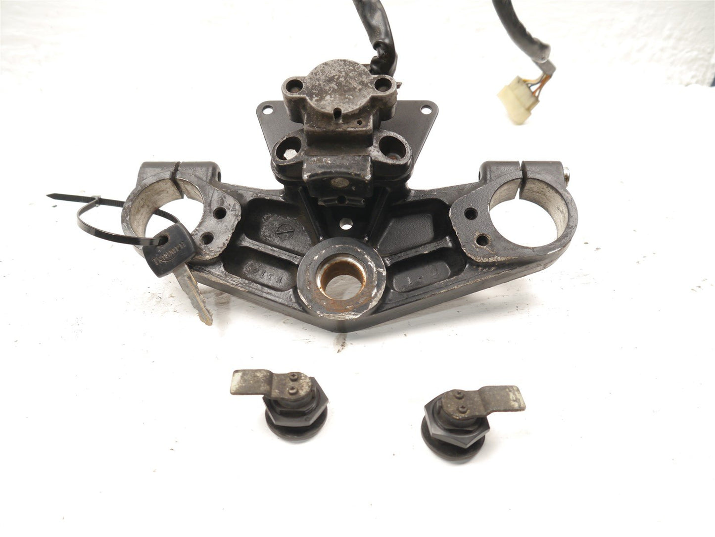 TRIUMPH TROPHY 900 1996-2001 IGNITION LOCK TOP YOKE & STORAGE LOCKS