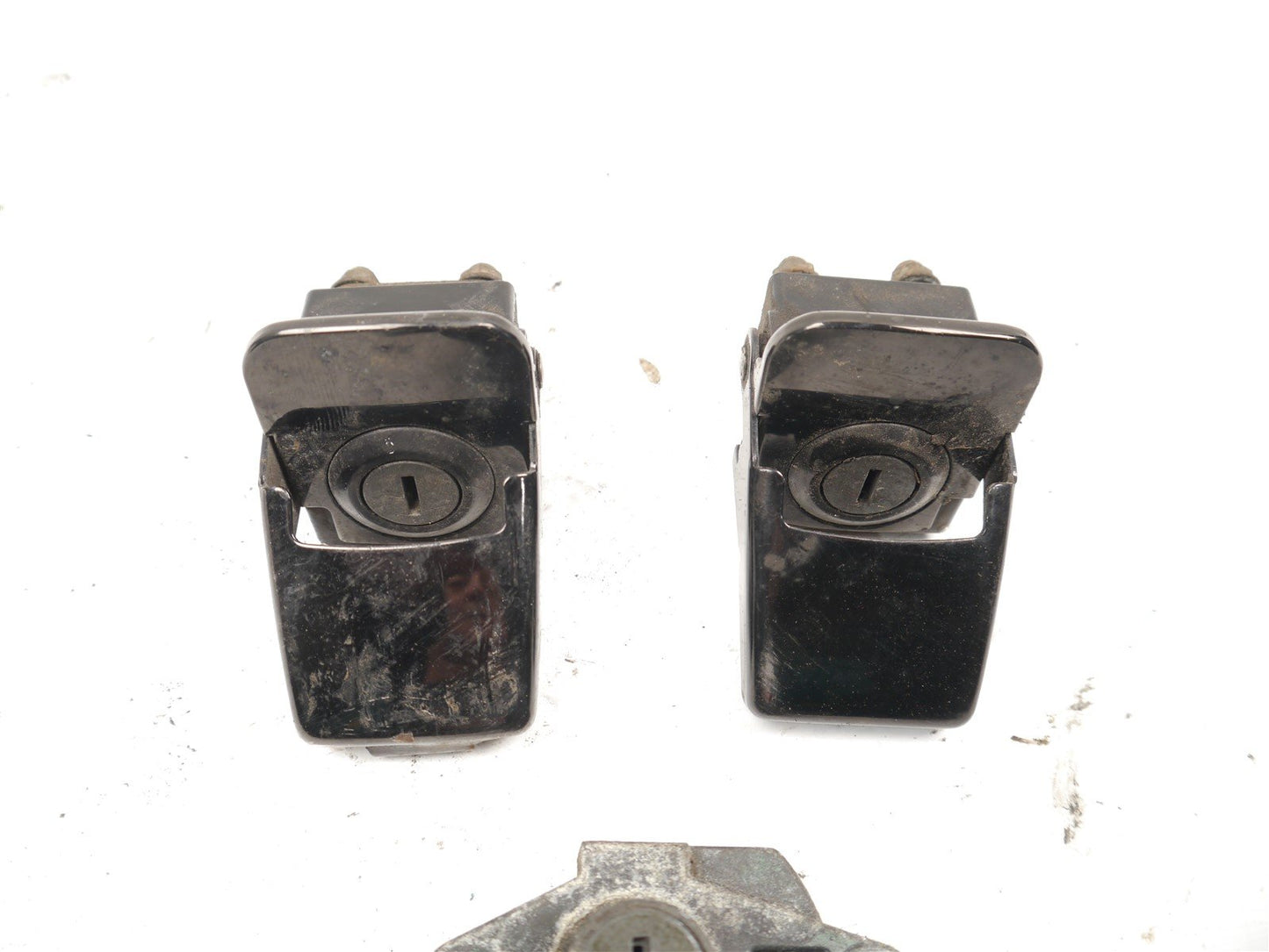 TRIUMPH TROPHY 900 1996-2001 SEAT & PANNIER LOCKS