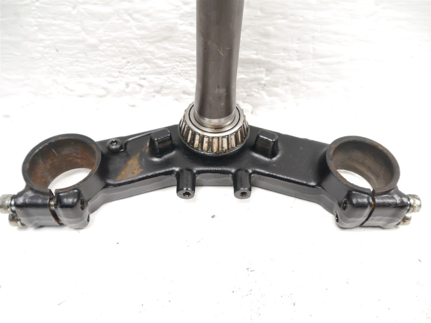 TRIUMPH TROPHY 900 1996-2001 BOTTOM FORK YOKE