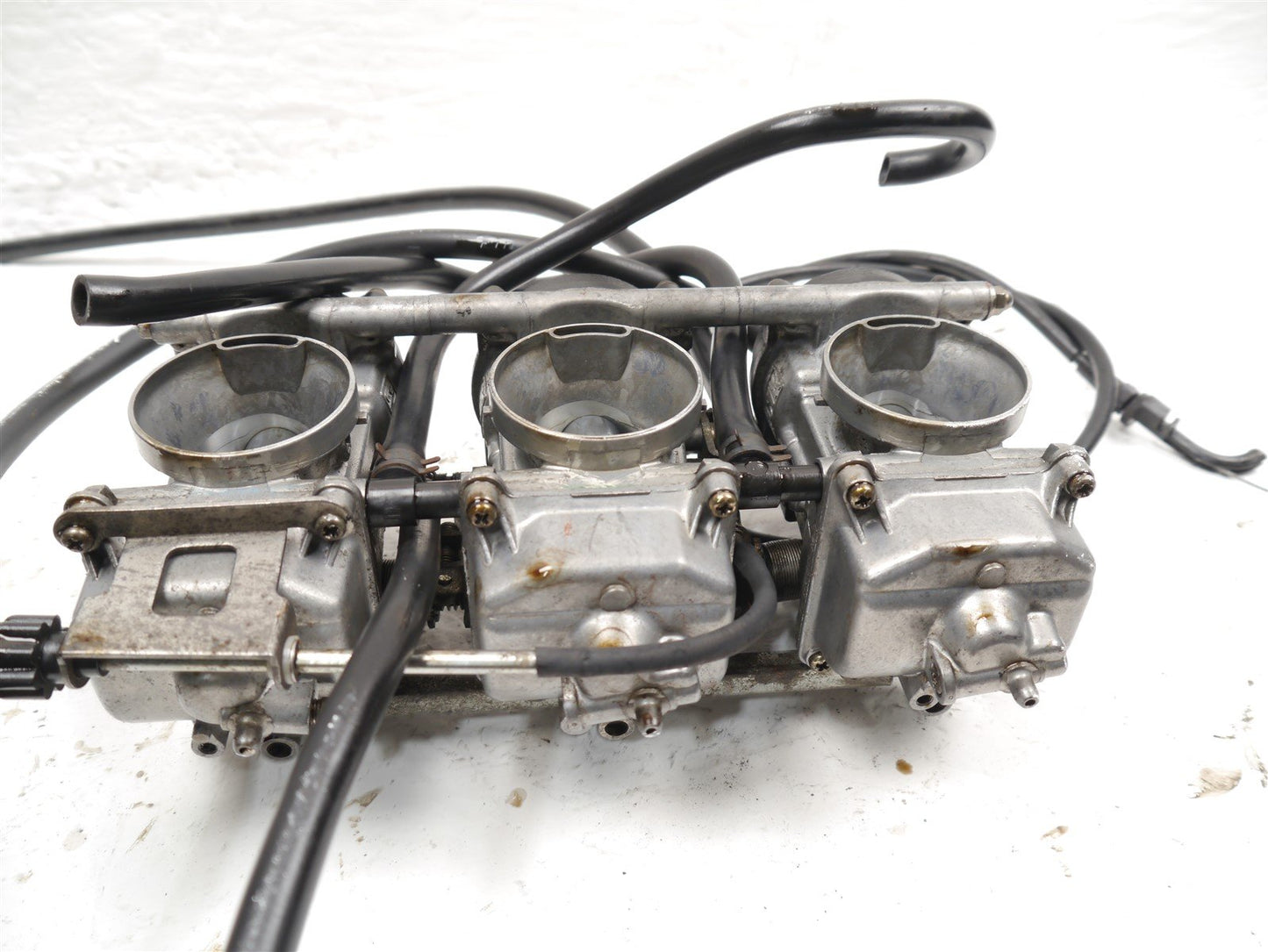 TRIUMPH TROPHY 900 1996-2001 CARBURETTORS