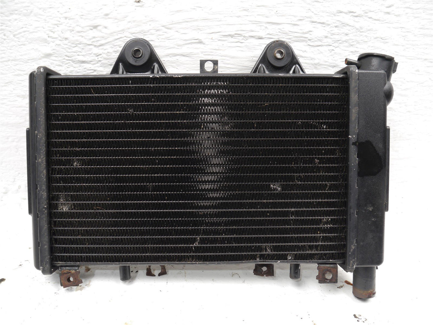 TRIUMPH TROPHY 900 1996-2001 RADIATOR
