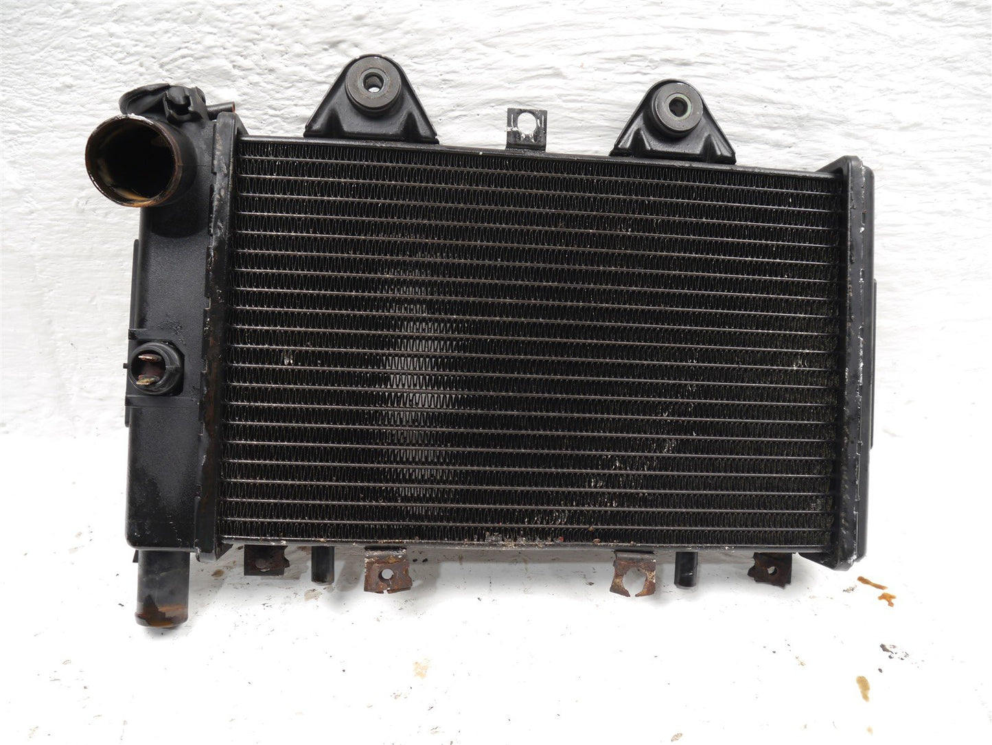 TRIUMPH TROPHY 900 1996-2001 RADIATOR