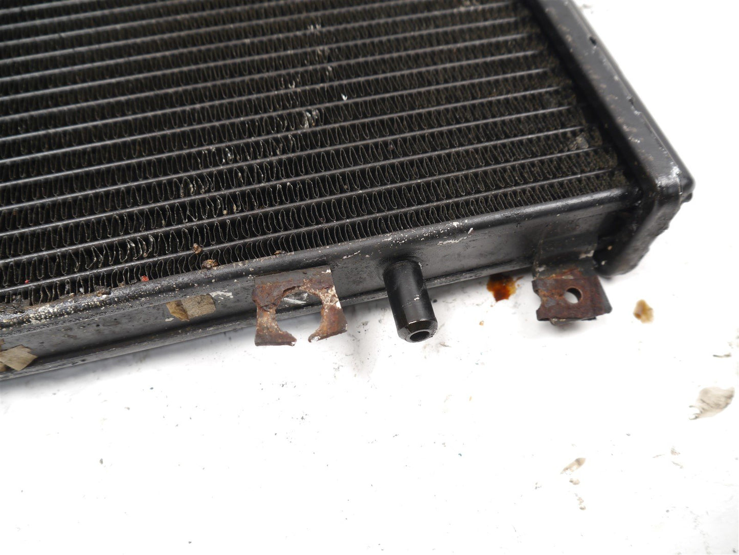 TRIUMPH TROPHY 900 1996-2001 RADIATOR
